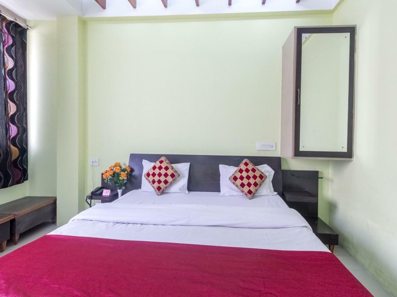 Oyo 3624 Eden Residency Hotel Шилонг Екстериор снимка
