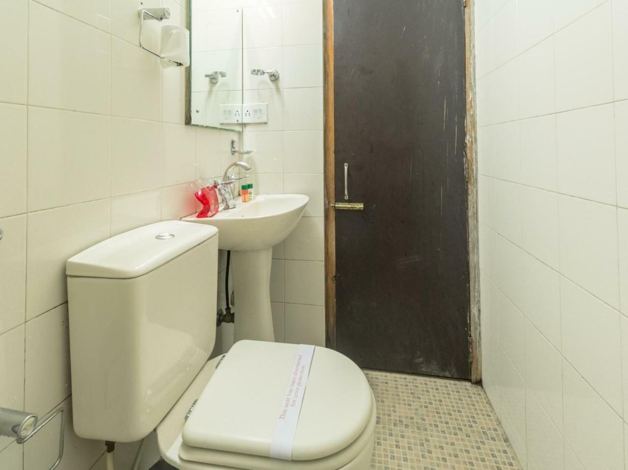 Oyo 3624 Eden Residency Hotel Шилонг Екстериор снимка