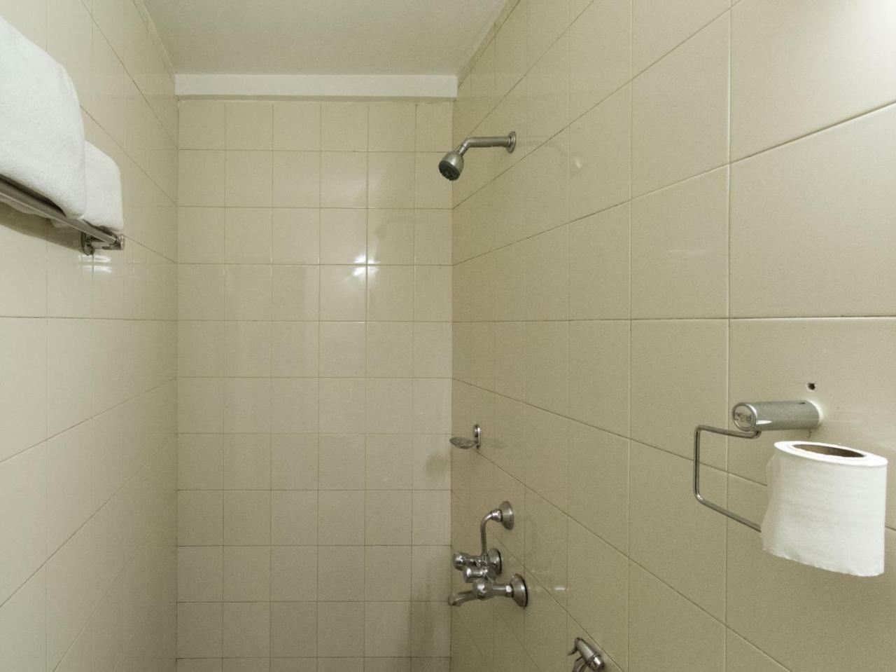 Oyo 3624 Eden Residency Hotel Шилонг Екстериор снимка