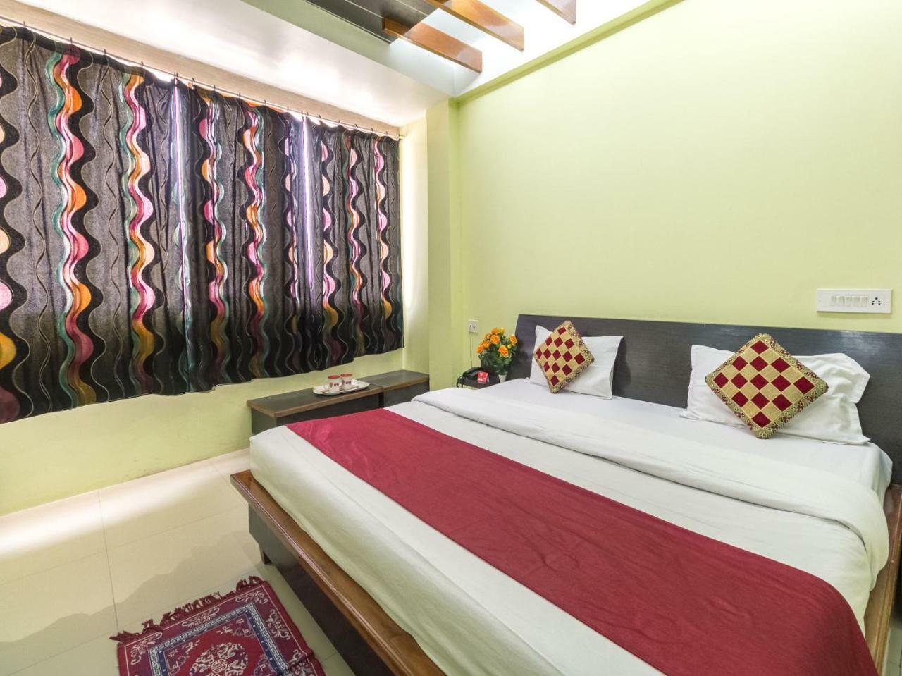 Oyo 3624 Eden Residency Hotel Шилонг Екстериор снимка